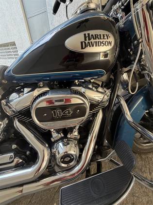 HARLEY-DAVIDSON SOFTAIL HERITAGE CLASSIC 114 HARLEY-DAVIDSON SOFTAIL HERITAGE CLASSIC 114